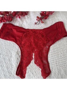 VICTORIA'S SECRET S RED SILKY LACE CHEEKY OPEN BOTTOM SEXY PANTIES NWT